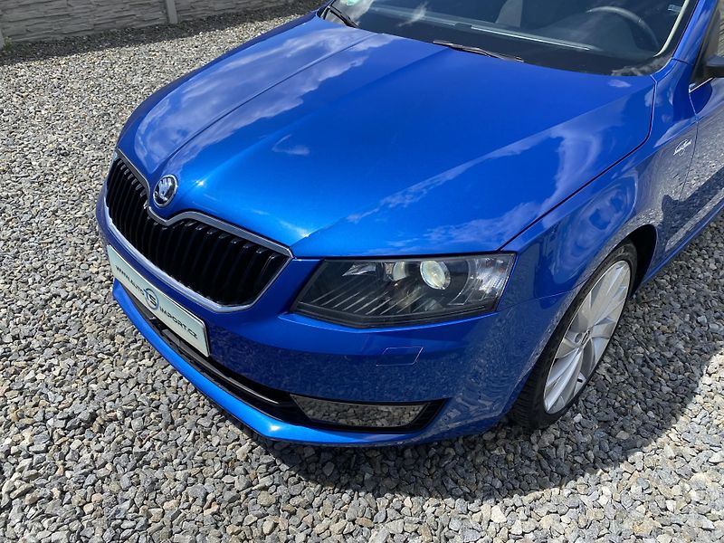 Škoda Octavia 2.0TDi L+K CZ WEBASTO 4x4 - fotka 76 z 165