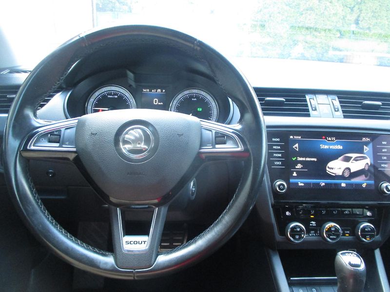 Škoda Octavia 2.0 TDi SCOUT 1.MAJ ČR - fotka 20 z 46