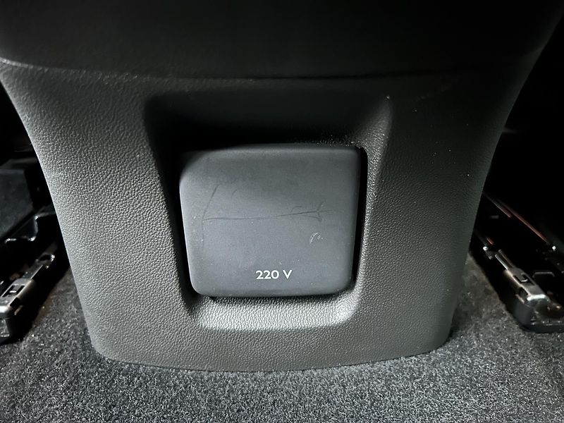 Opel Grandland 1.2 TURBO Edition - fotka 30 z 33
