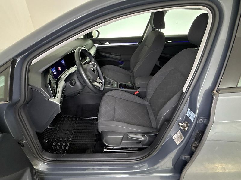 Volkswagen Golf Life - fotka 7 z 28