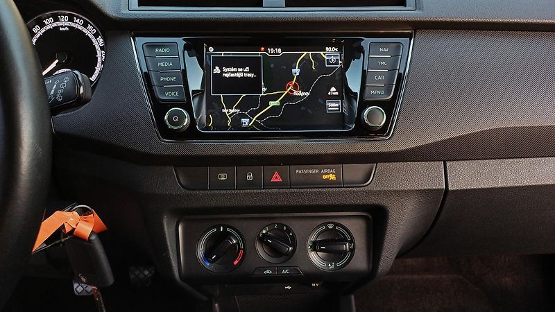 Škoda Fabia combi TSI 70kW-NAVIGACE-TZ-DPH - fotka 30 z 50