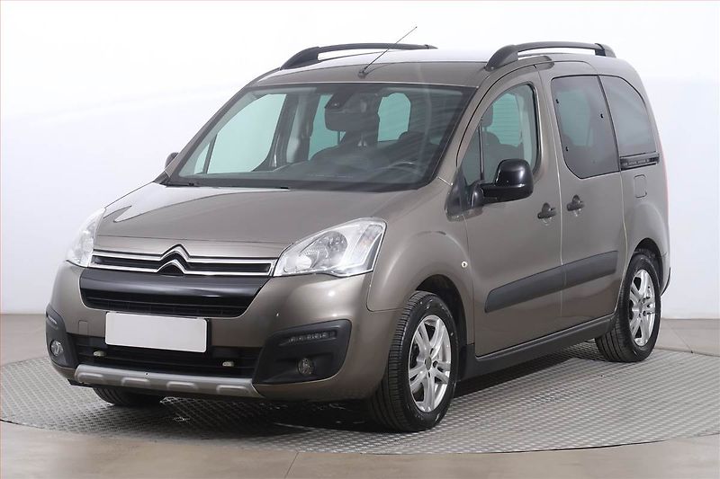 Citroën Berlingo (2016) XTR 1.6 HDi, 5Míst, SR - fotka 2 z 21