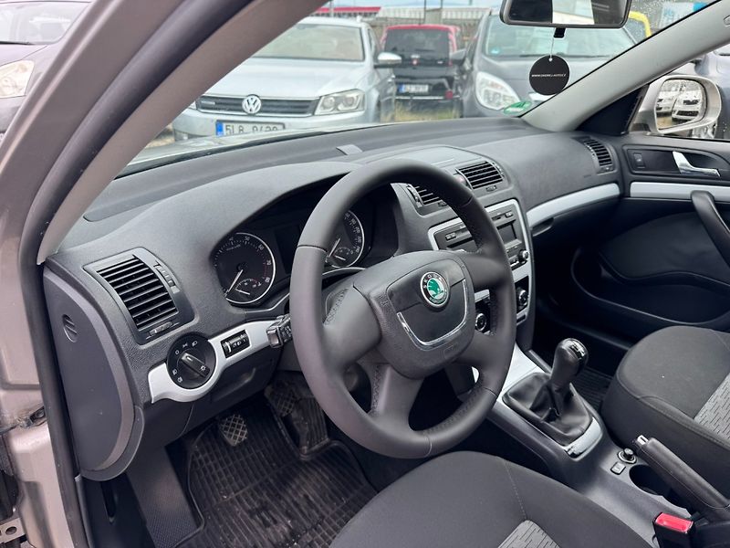 Škoda Octavia (2009) 1,4 TSI 90 KW 2. MAJ STK - fotka 21 z 50