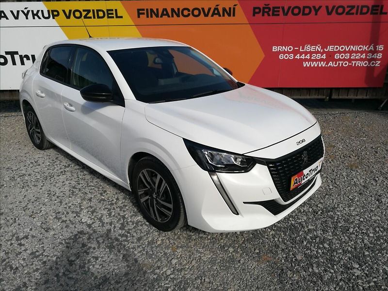 Peugeot 208 1,2 PureTech - fotka 2 z 19