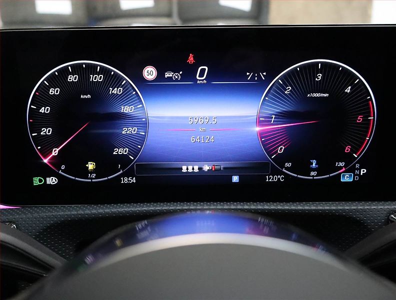 Mercedes-Benz Třídy A (2024) A 200 d - fotka 11 z 22