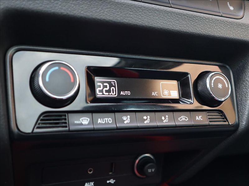 Škoda Fabia 1,2 TSI 81kW Monte Carlo DSG - fotka 26 z 37