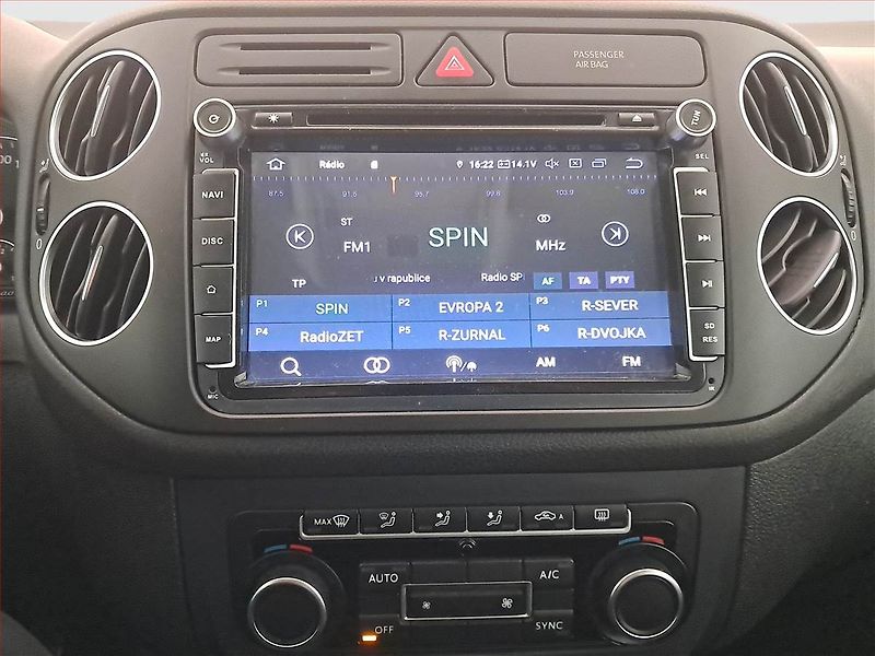 Volkswagen Golf Plus (2012) 1.2 TSI, Tempomat - fotka 12 z 15