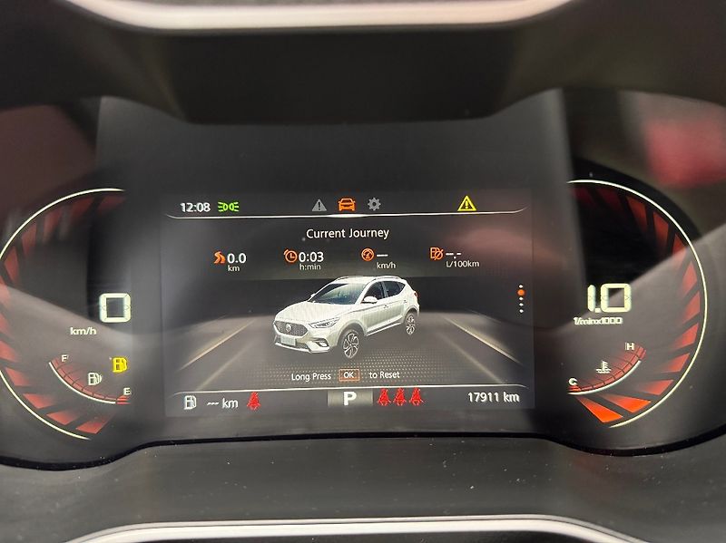 MG ZS (2023) 1,0 TGI (111k) 6AT Exclusive - fotka 21 z 42