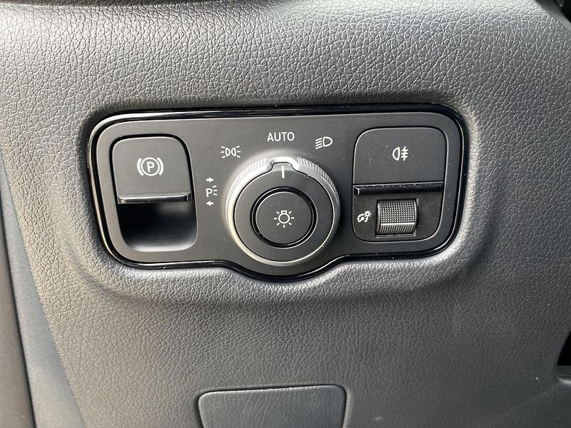 Mercedes-Benz Vito 119 CDI/L 4x4 TS el. dveře - fotka 22 z 26