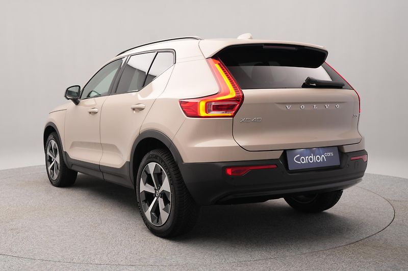 Volvo XC40 (2026) B3 AUT DARK ULTRA - fotka 8 z 21
