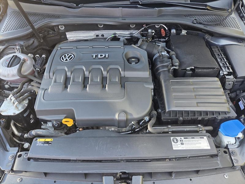 Volkswagen Golf 2,0 TDi 135kW DSG GTD ČR 2.maj - fotka 17 z 20