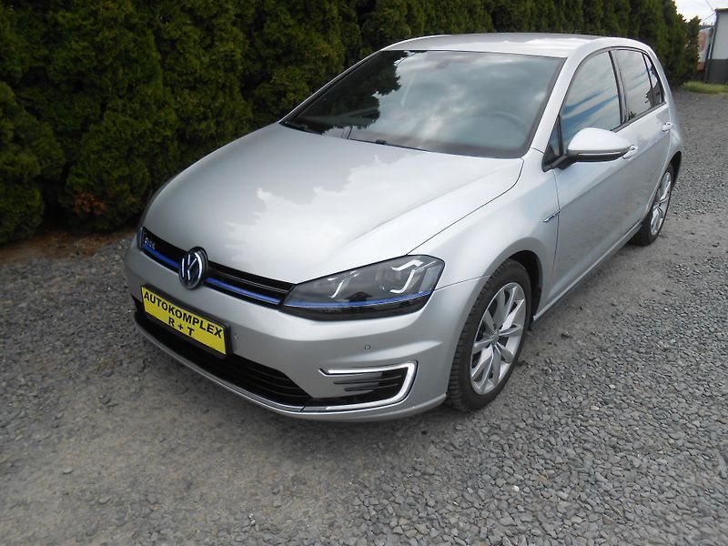 Volkswagen Golf GTE,PLUG-inHybrid,72TKm! - fotka 34 z 40