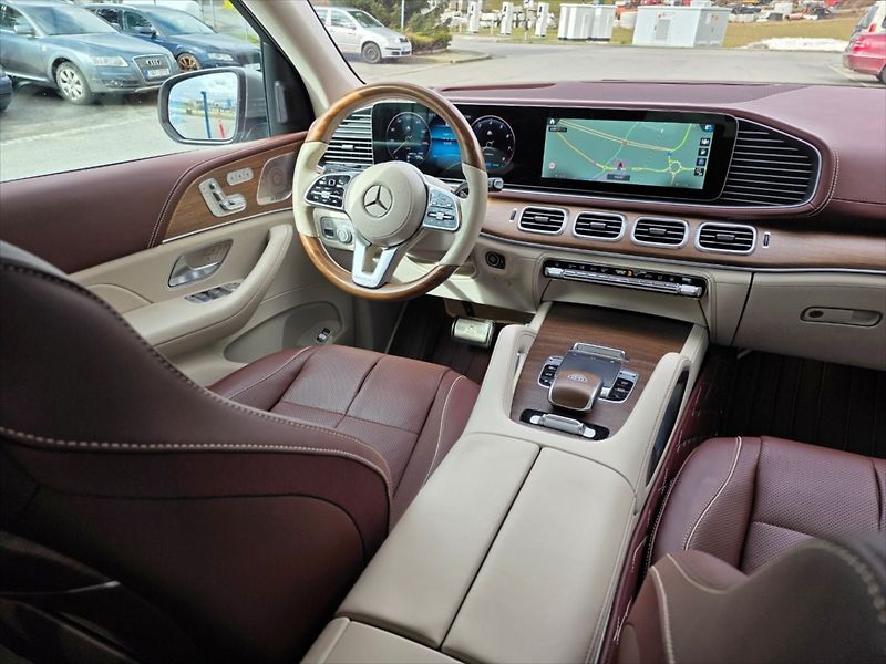 Mercedes-Benz GLS 4,0 Maybach 600 - fotka 15 z 17