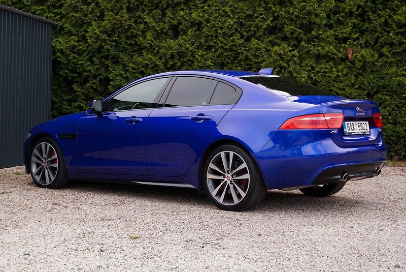 Jaguar XE S SUPERCHARGED DPH - fotka 29 z 33
