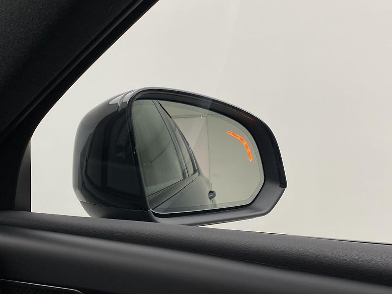 Volvo XC40 (2026) B3 AUT DARK ULTRA  - fotka 33 z 63