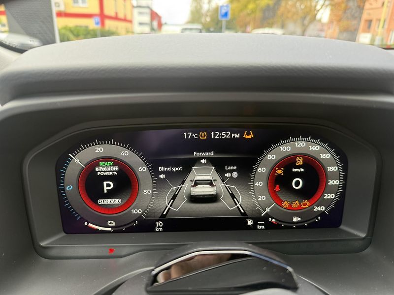 Nissan X-Trail (2026) X-TRAIL E-POWER 213HP e-4ORCE  - fotka 11 z 20