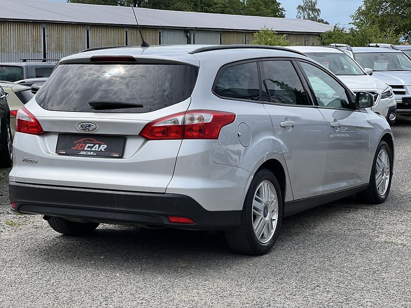 Ford Focus 1.6i KLIMATIZACE NAVI ALU KOLA - fotka 7 z 42