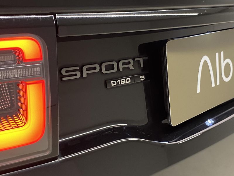 Land Rover Discovery Sport D180 R-DYNAMIC S AWD AUT 7míst - fotka 35 z 42