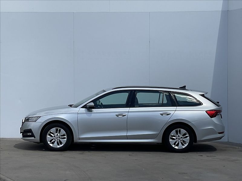Škoda Octavia 2,0 TDI Combi Ambition Plus - fotka 2 z 23