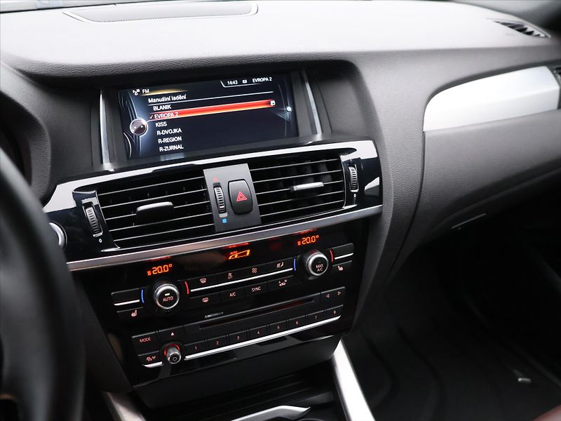 BMW X4 3,0 30d xDrive M Sport Shadow - fotka 20 z 32