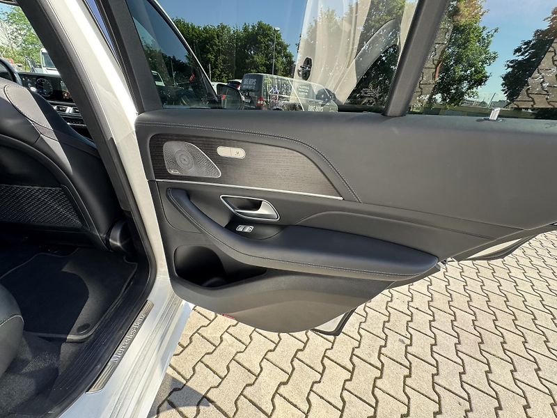 Mercedes-Benz GLE (2022) GLE 350e 4M AMG PANORAMA - fotka 18 z 27