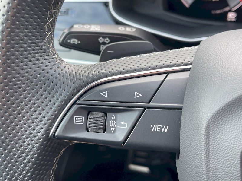 Audi Q8 (2023) 50 TDI 210 kW S-line Quattro T - fotka 7 z 35