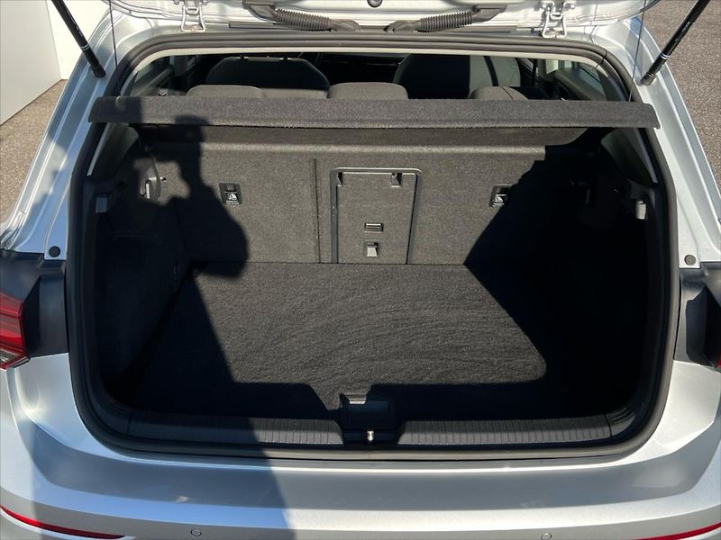 Volkswagen Golf 1,0 TSi 81kW LIFE  REZERVACE 8 - fotka 14 z 25