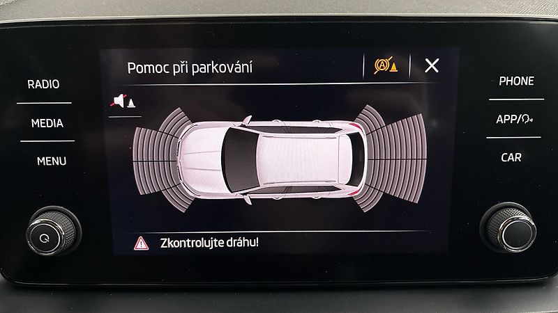 Škoda Kamiq 1.0 TSI DSG Style - fotka 12 z 24