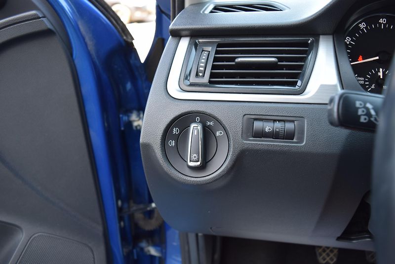Škoda Rapid (2017) 1.2TSI 81kw AMBITION OPS AC - fotka 29 z 41