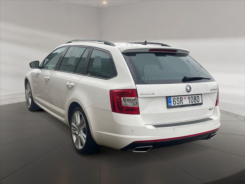 Škoda Octavia 2,0 TDI RS DSG  Cebia - fotka 4 z 11