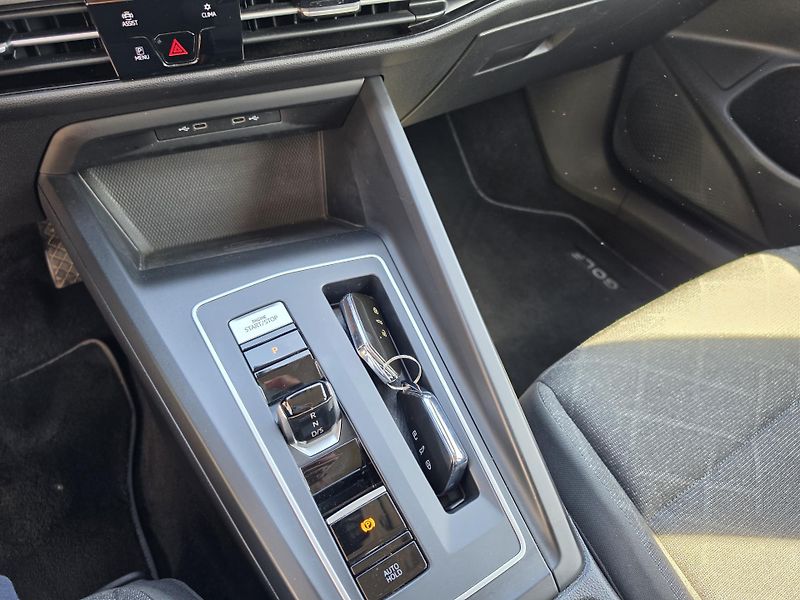 Volkswagen Golf 1.5TSI 8 Automat Led  Virtual  - fotka 22 z 29