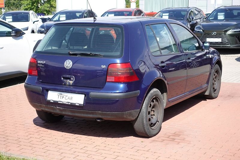 Volkswagen Golf 1,6FSi 77kW M/T - fotka 3 z 7