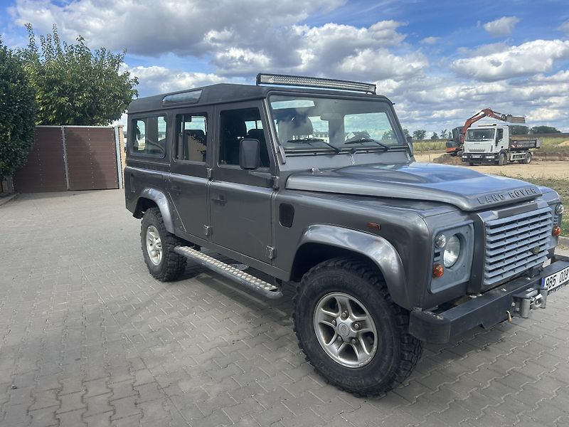 Land Rover Defender (2007) - fotka 2 z 9
