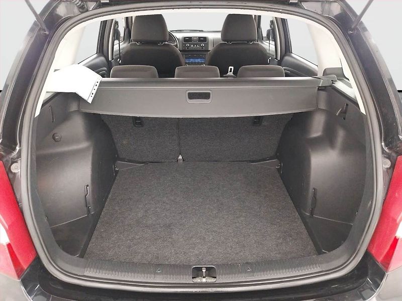 Škoda Fabia (2012) Ambition 1.6 TDI, Serv.kniha - fotka 14 z 20