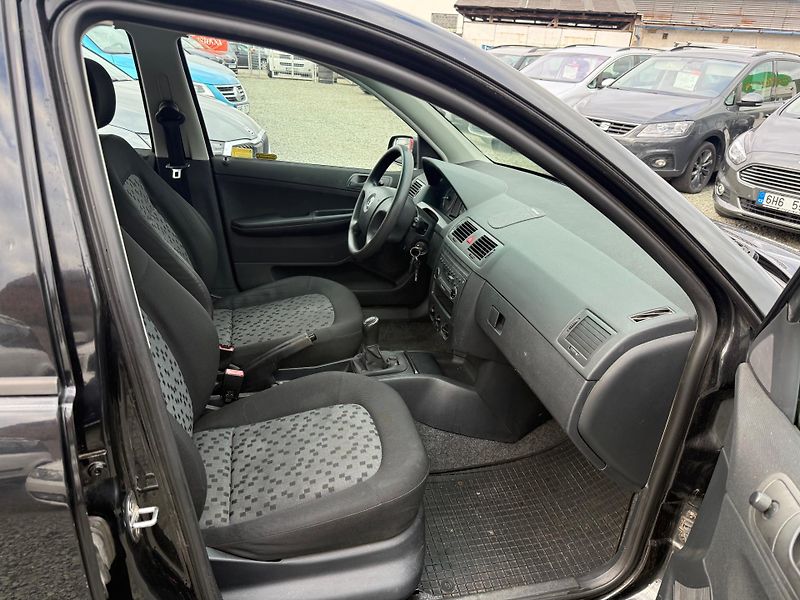 Škoda Fabia 1.2 HTP KOMBI - fotka 10 z 13