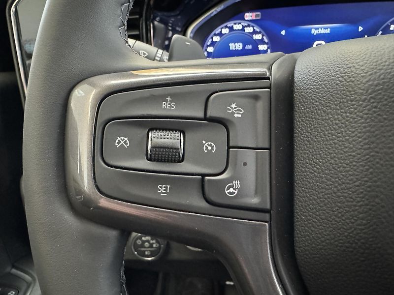 Chevrolet Silverado High Country 6,2 V8 + LPG - fotka 30 z 57