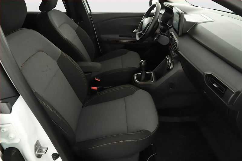 Dacia Jogger (2025) 1.0 TCe, EXTREME, KEYLESS - fotka 7 z 14