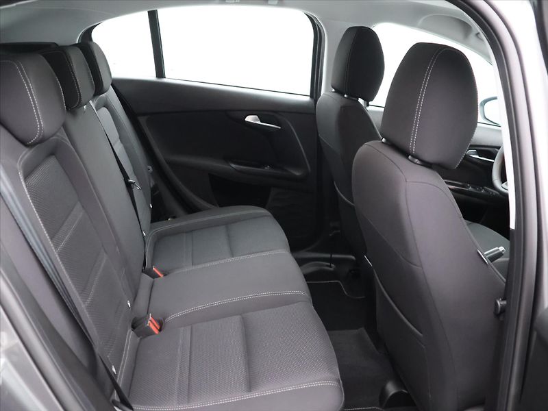 Fiat Tipo 1,4 16V 70kW CZ Street - fotka 13 z 34