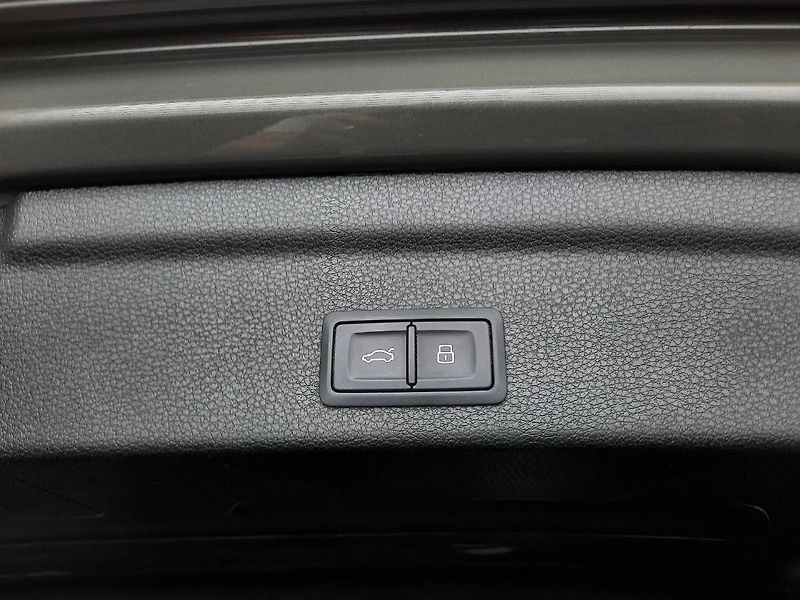 Audi Q3 (2022) 35 TDI quattro (110kW/150k) S - fotka 22 z 24