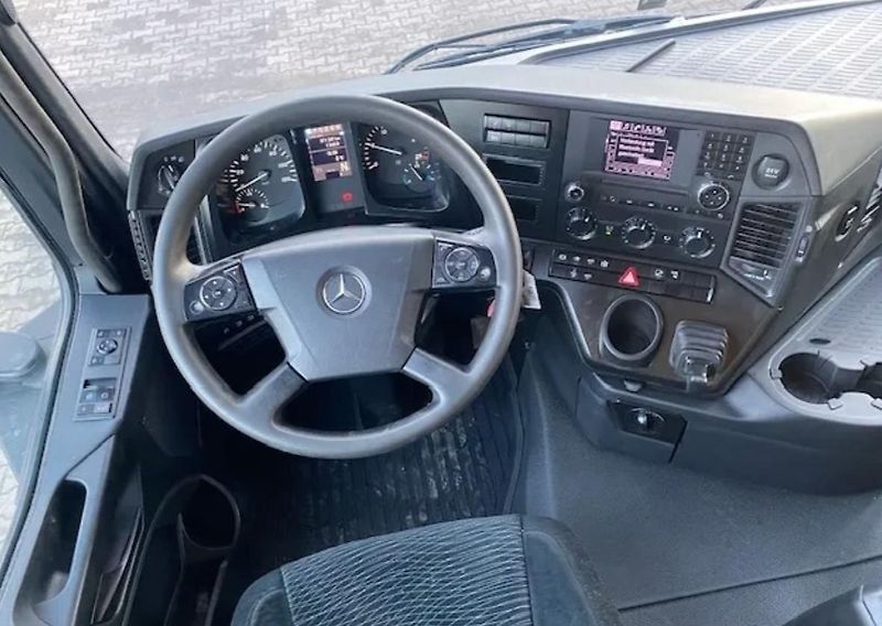Mercedes-Benz (2017) Arocs 4148 8x4 Bordmatik  - fotka 16 z 16