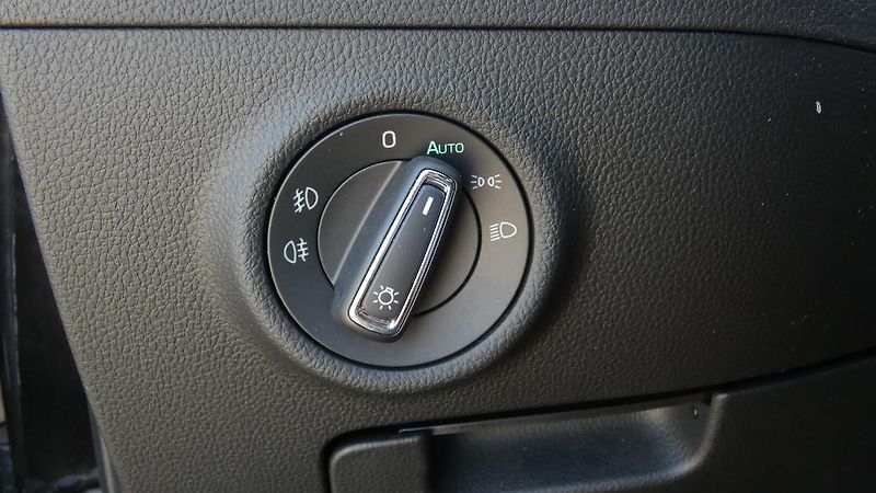 Škoda Superb Combi 1.5 TSI DSG Style - fotka 10 z 27
