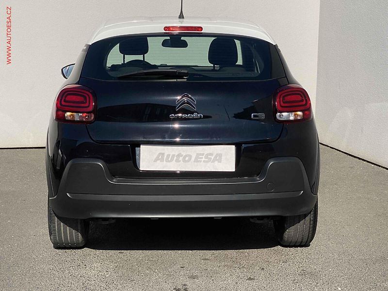 Citroën C3 (2022) 1.2, Shine, navi, kamera - fotka 5 z 17