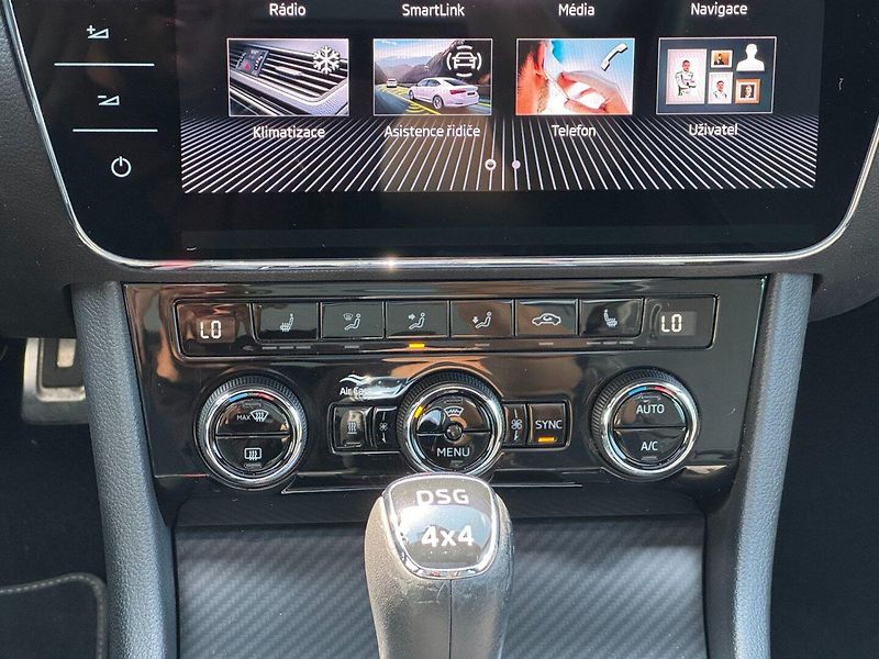 Škoda Superb (2021) Sportline 2.0 TSI DSG 4x4 - fotka 22 z 40