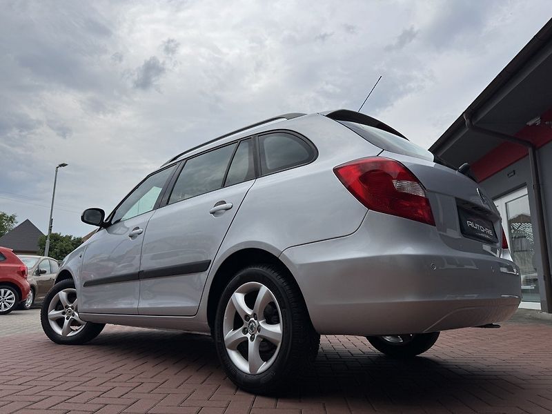 Škoda Fabia (2009) 1.4 16V Digi Klima Tempomat - fotka 49 z 50