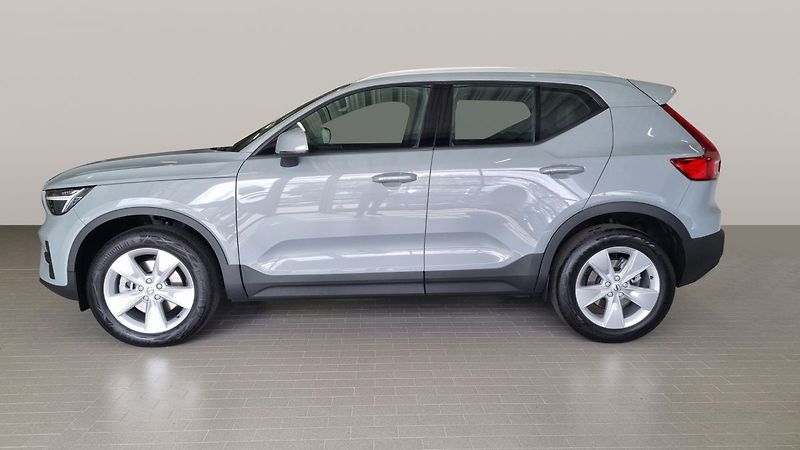 Volvo XC40 (2026) B3 2.0L 163 HP AT7 FWD CORE - fotka 2 z 16