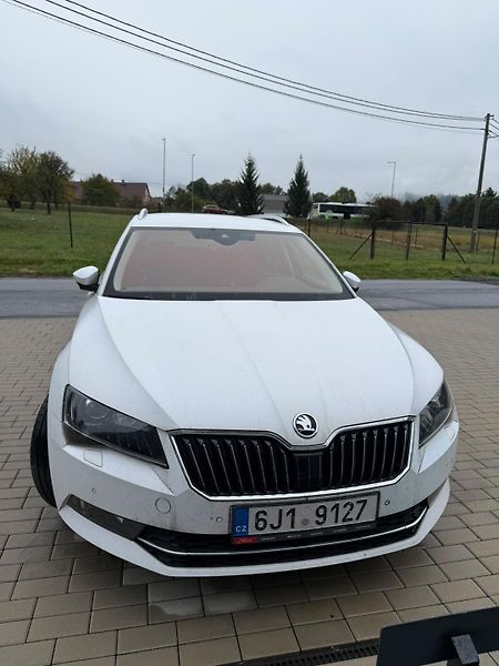 Škoda Superb 2.0 TDI DSG 4x4 Laurin&Klement - fotka 2 z 12
