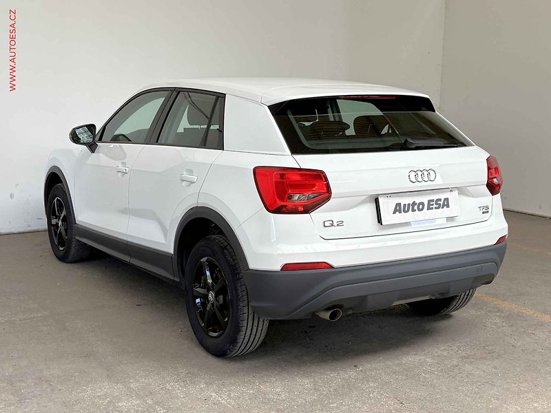Audi Q2 (2017) 1.0 TFSi, AC - fotka 6 z 13