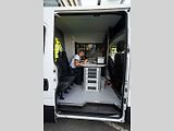 Nové policejní dodávky Iveco Daily v civilním provedení budou dohlížet na přestupky řidičů.