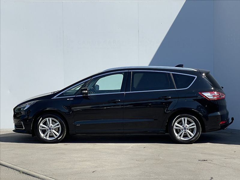 Ford S-MAX 2,0 EcoBlue AWD A8 Titanium TZ - fotka 2 z 24