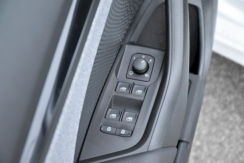 Škoda Octavia (2025) Combi Top Selection 1,5 TSI 11 - fotka 18 z 28